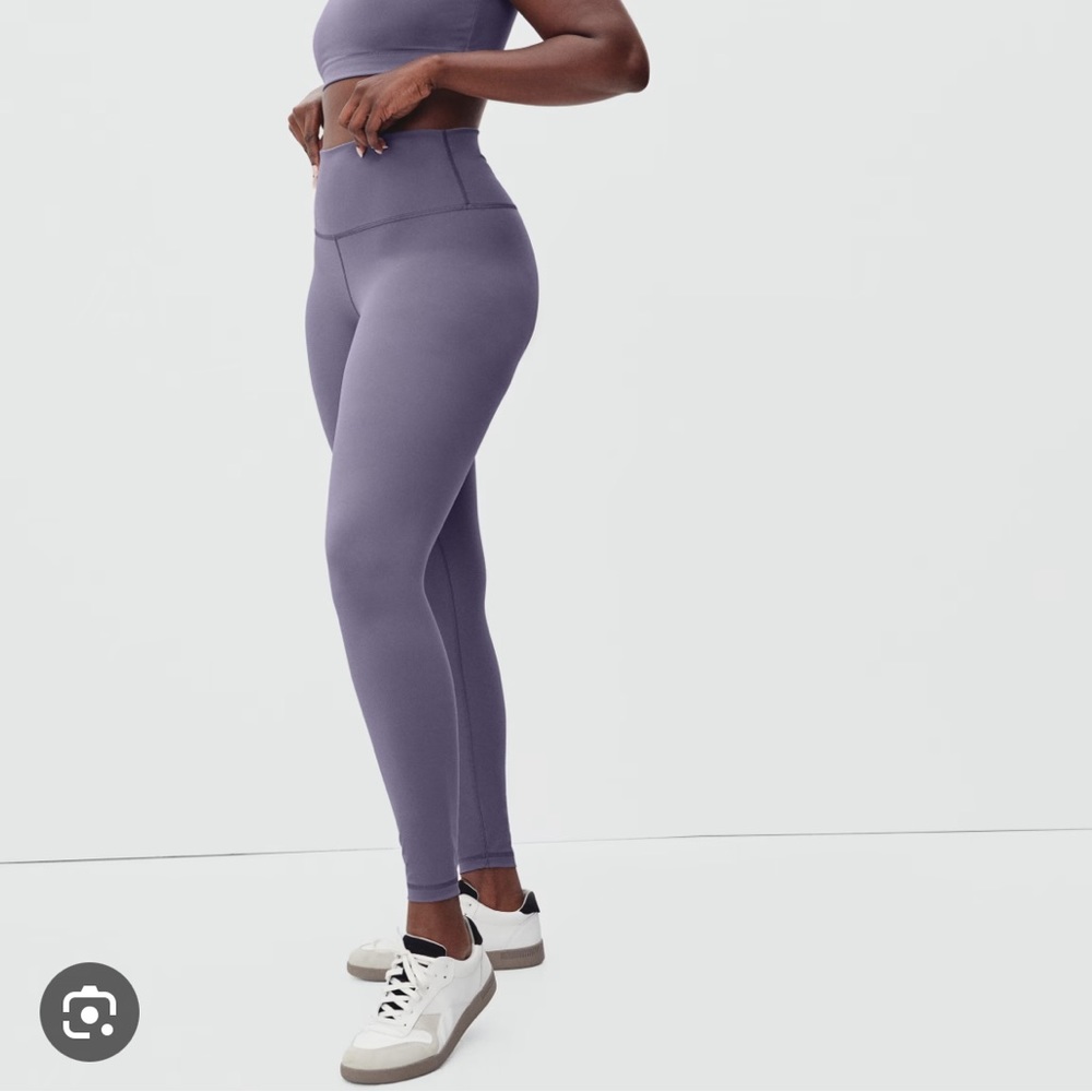 NWT Everlane The Perform Legging in Dark Plum Large Ankle